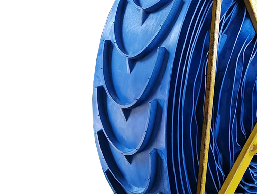 蓝色花纹输送带